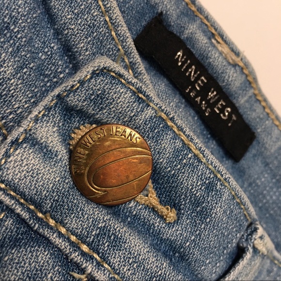 NINE WEST NWJ FACTORY FADED JEANS 6 Short EUC - Picture 12 of 13